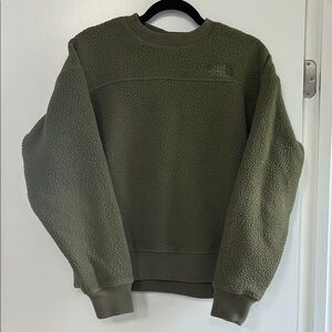 The North Face Green Crewneck Sweater with Ribbed Cuffs